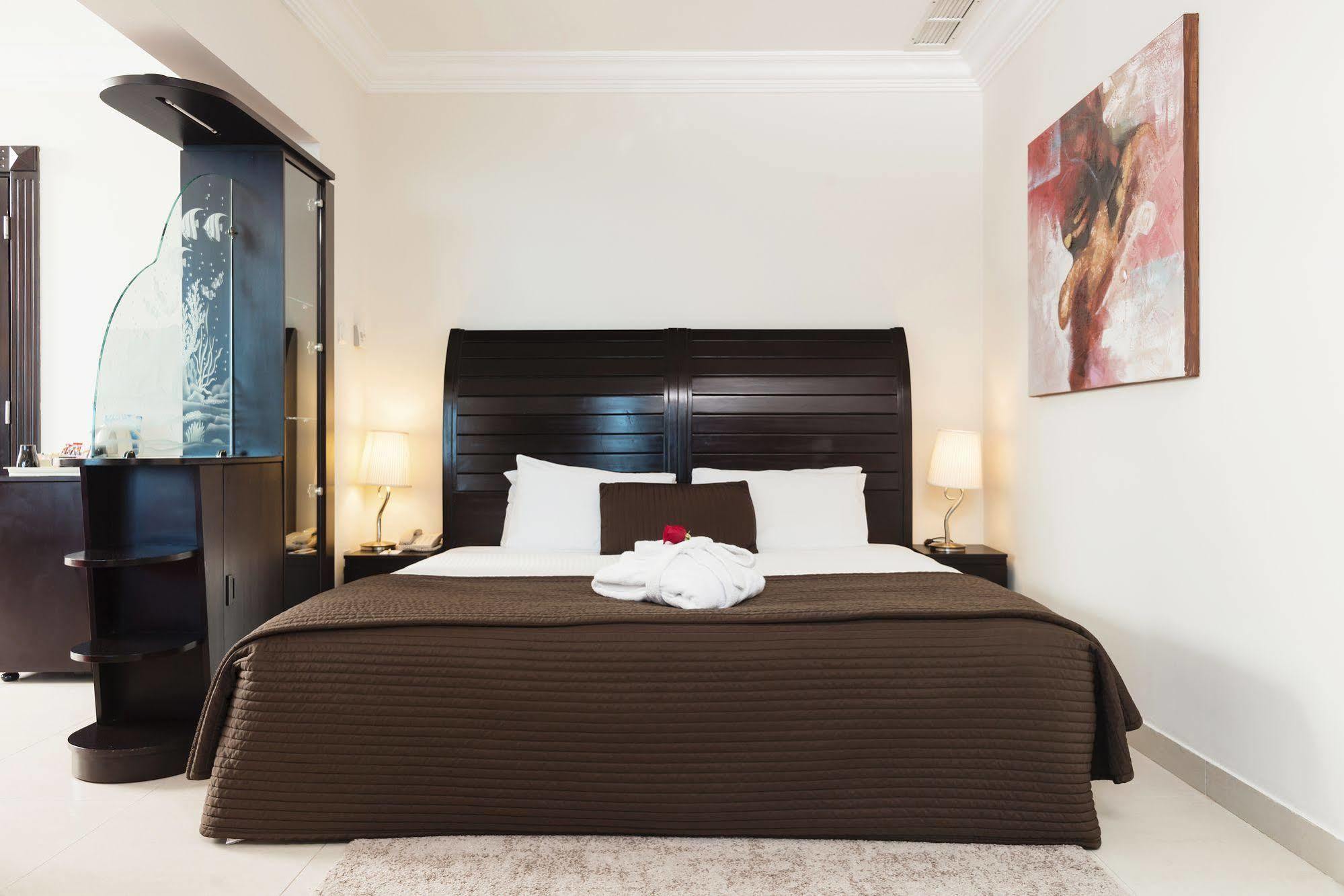 Costa Del Sol Hotel By Arabian Link Kuwait City Bagian luar foto